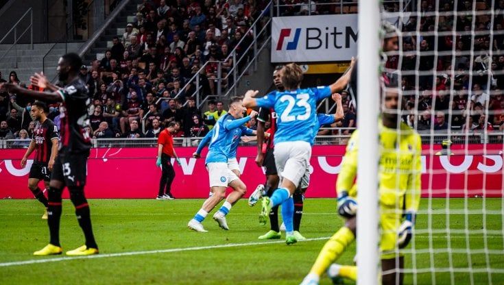 Milan-Napoli 1-2: Simeone mantiene gli azzurri in vetta alla classifica