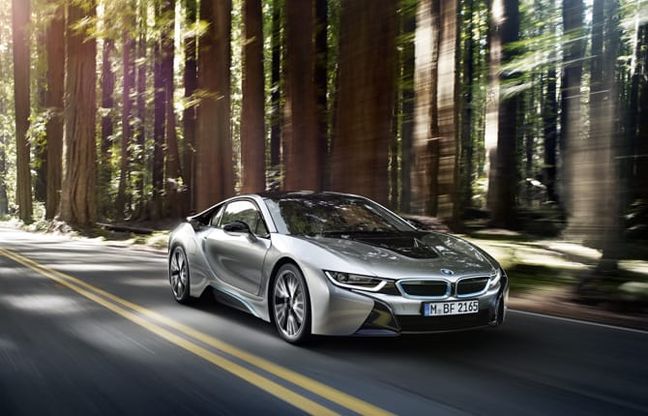 La Bmw i8 vince l’Engine of the Year Award 2016