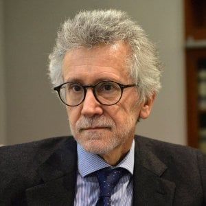 Piero Ignazi: "Di reati non saprei dire ma di nuovi rapporti tra politica e giustizia sì"