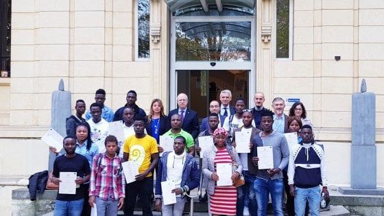 Parma, giorno speciale per 55 migranti: ecco il diploma di terza media