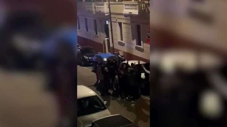 La signora di via Cervi risponde