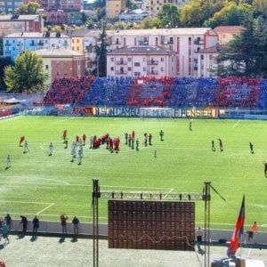 Potenza, la proposta: "Lo stadio Viviani per i campionati di serie A e B"