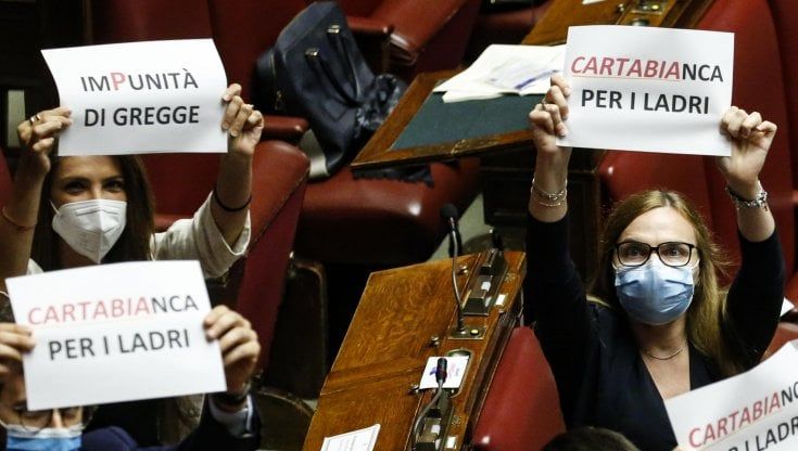 Giustizia, ok della Camera a entrambi i voti di fiducia sulla riforma del processo penale. Anche M5S a favore