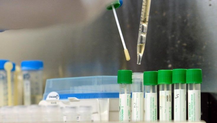 Coronavirus, il bollettino di oggi, 22 gennaio: 13.633 nuovi casi e 472 morti 