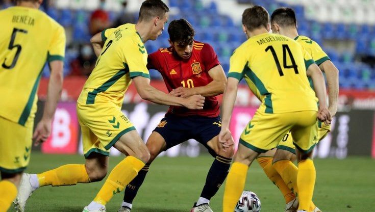 Europei, allarme Covid per la Spagna: Luis Enrique convoca undici U21