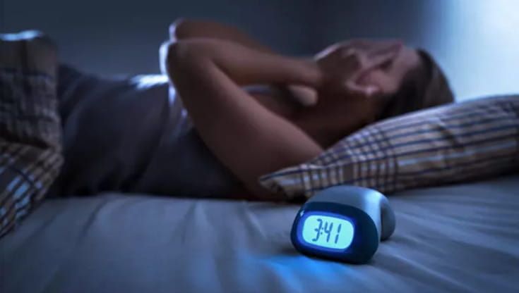 Dormire male può davvero costarci anni di vita?