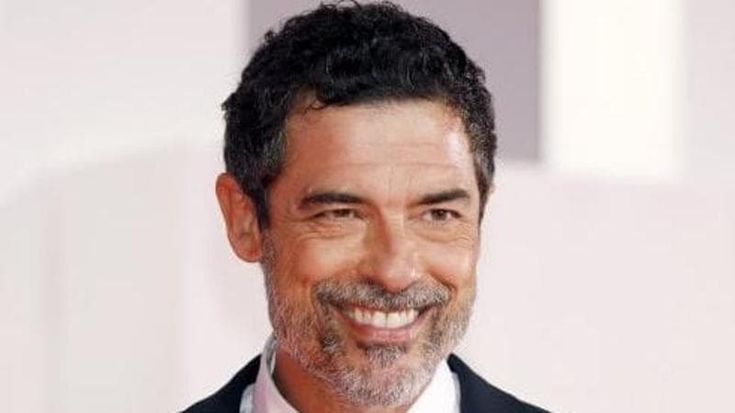 Alessandro Gassmann contro Tony Effe e il suo look: “Mi spiegate come si è arrivati a questo?”