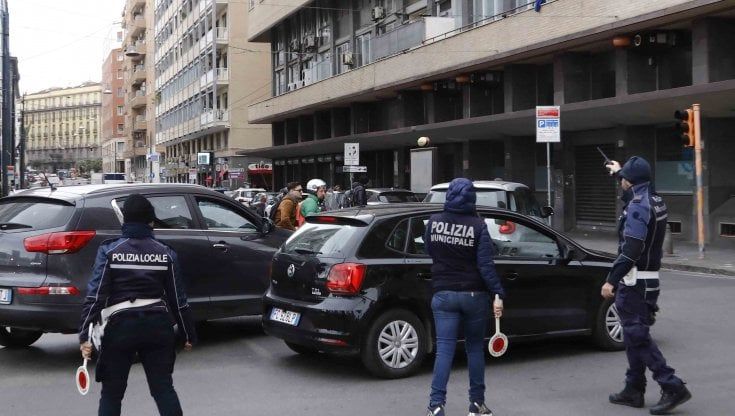 Napoli, i vigili: "Pochi tra smog e ingorghi ora costretti anche a ferie forzate"
