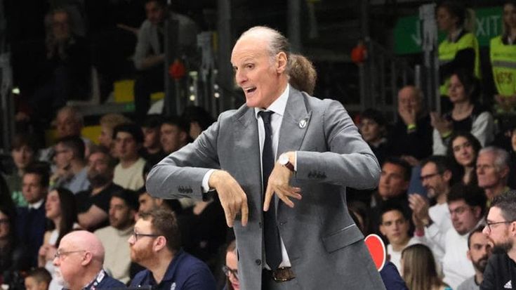 La Virtus ritrova Banchi a Istanbul. Ma il big match sarà lunedì con Trento