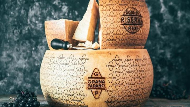Consorzio Grana Padano: scoperti dagli ispettori marchi fasulli e stagionature truccate