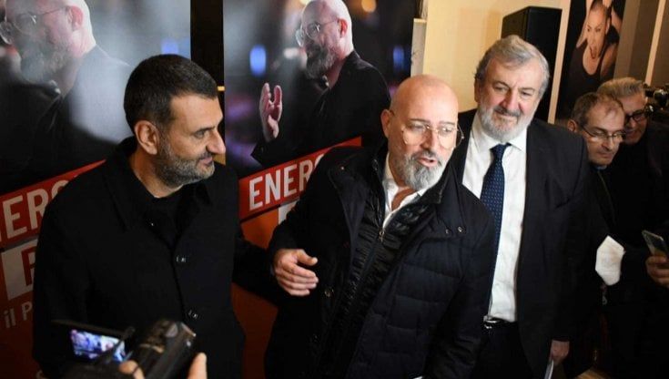 Pd, la corsa di Bonaccini alla segreteria partita da Bari: Decaro è con lui, Emiliano ancora incerto
