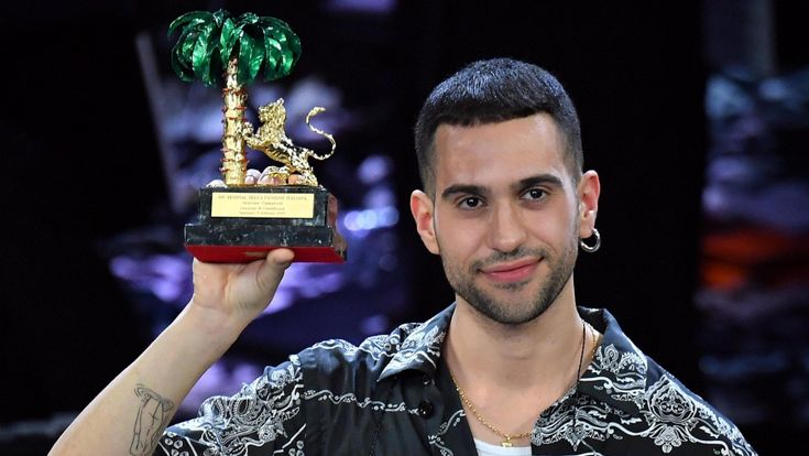 Mahmood vince ancora, ma per la discografia Sanremo conta poco