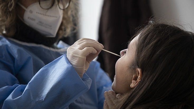 Covid, in Puglia altri 7.129 positivi su 36mila tamponi (pari al 19,2 per cento). Le vittime sono 16