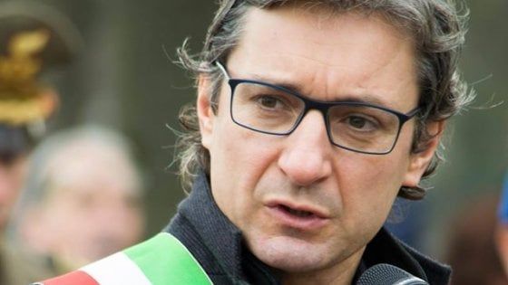 "I nomadi? Sono riminesi come e più di noi": e il sindaco difende le famiglie sinti