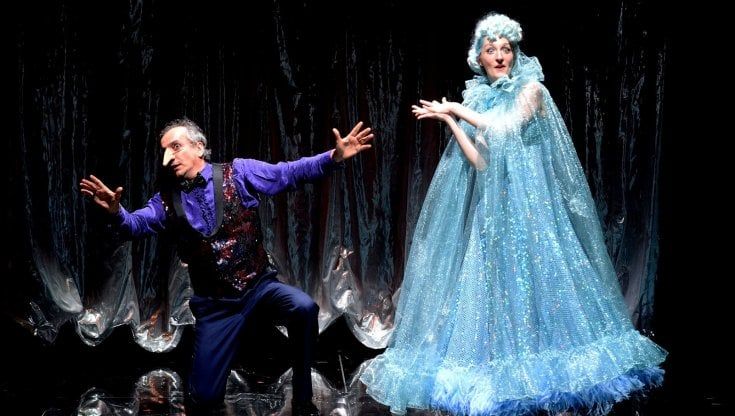 'Cyrano' si fa musical con cilindro, piume e paillettes