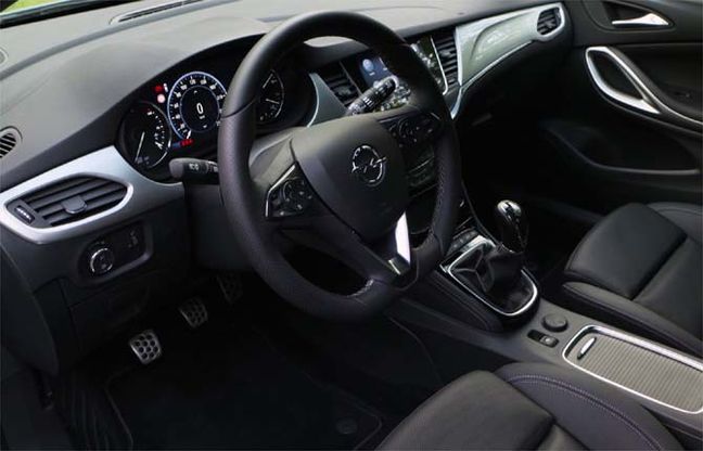 Nuova Opel Astra, la bestseller si rinnova