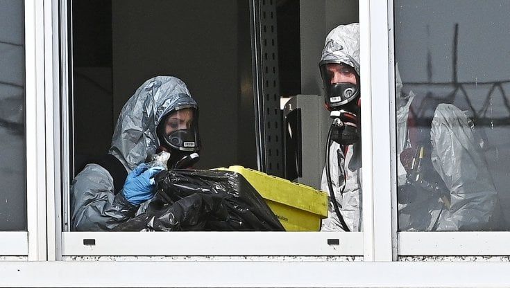 Liquido sospetto in un ufficio postale a Torino, malori per i dipendenti. Ma era ricarica per sigarette elettroniche
