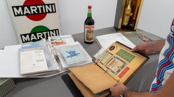 Alla scoperta del logo di Martini, tra i tesori dell’archivio di Pessione