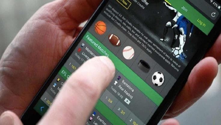 Usura e scommesse clandestine via WhatsApp: indagine chiusa su 10 persone, tre già condannate