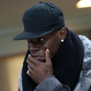 Balotelli litiga con un fotografo<br />Calci e insulti a S. Margherita
