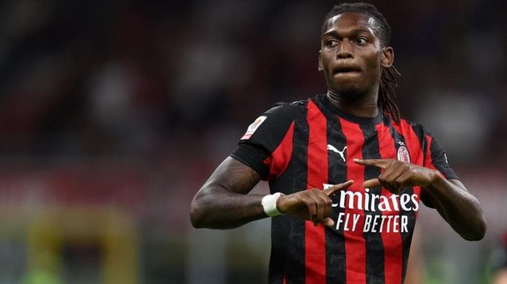 Leao sceglie il Galatasaray, la Lazio su Zhegrova. Il mercato in diretta