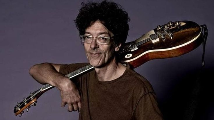 Massimo Zamboni sonorizza "Arrivederci, Berlinguer!" in Piazza Maggiore, James Senese, Carmen Consoli, Notte Cabral, Angela Baraldi, Paolo Benvegnù e tanto altro. Gli appuntamenti musicali dal 17 al 23 luglio