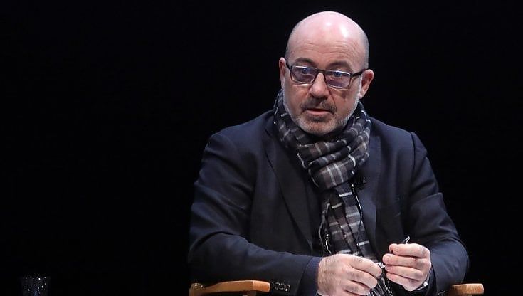 Cingolani agli studenti: "Limitate l’uso social, inquinano troppo"