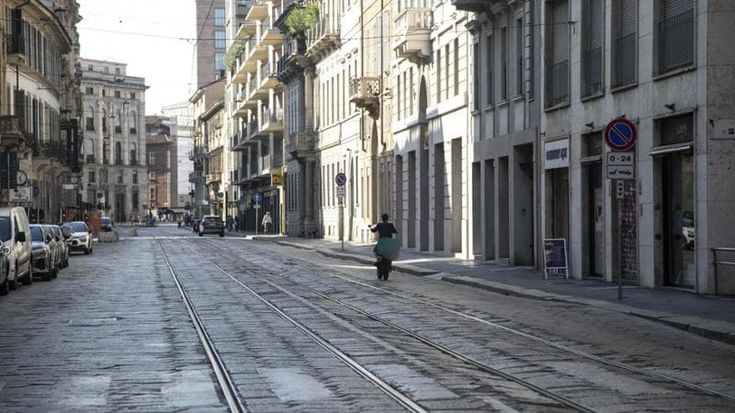 Violenze sessuali su tre donne dopo le consegne, arrestato rider: si indaga su altri 7 episodi