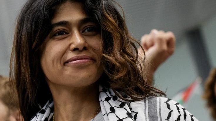 Francia, fermata a Parigi l’eurodeputata Rima Hassan per apologia di terrorismo