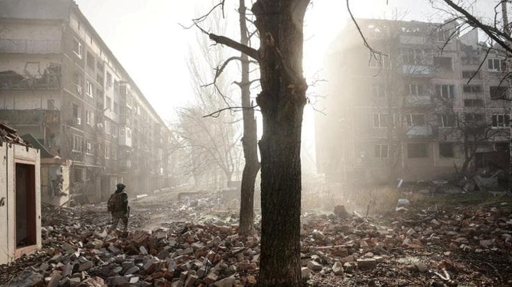 Territori, soldati e ricostruzione: i due piani per la pace in Ucraina al centro dello scontro