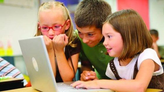''Lui è più smart di me''. Gli stereotipi di genere influenzano le bambine