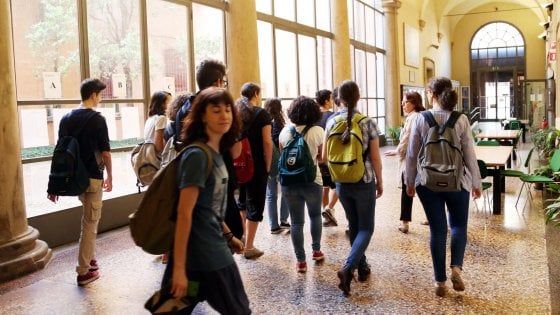 Scuola, tutti in piazza a Roma il 26 settembre. "Così è impossibile tornare sui banchi"