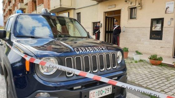 Anziano uccide la sorella nel sonno e accoltella il fratello ad Avellino