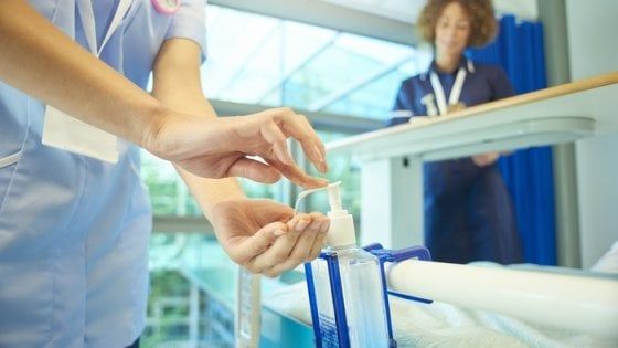 Superbatteri: le infezioni ospedaliere guidano la diffusione dell’antibiotico resistenza in Europa