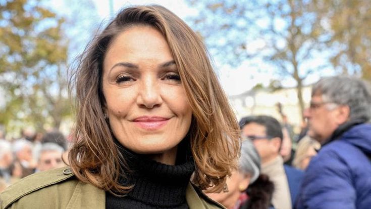 Nadia Farès, l’attrice francese trovata priva di sensi in una piscina a Parigi