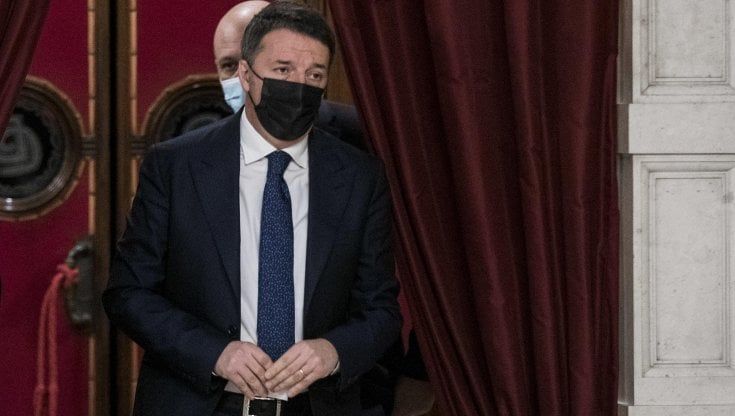Un freno agli affari dei politici all'estero, la mossa dei 5S al Parlamento Ue: arriva l'emendamento anti-Renzi