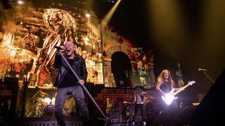 Il metal degli Iron Maiden per la prima volta a San Siro: “Live che crea esperienze fisiche e umane”