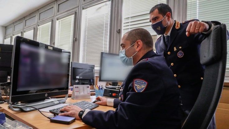 Film e foto con violenze sui bambini, arrestato un camionista di Pisa