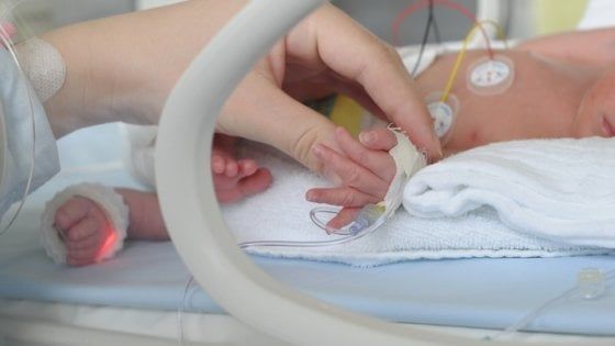 In Italia 32.000 neonati prematuri l'anno, aumenta la sopravvivenza