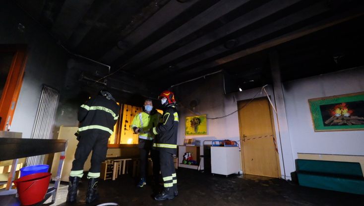 Palermo, distrutto dalle fiamme l'asilo nido Peter pan