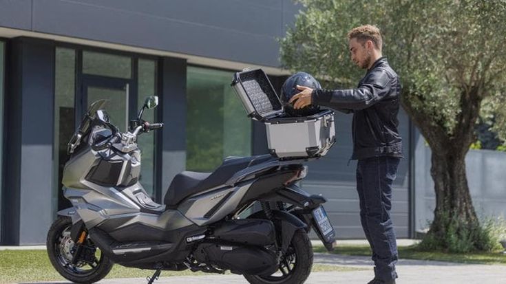 Sym Adx 300, l'evoluzione dello scooter crossover tra tecnologia e avventura