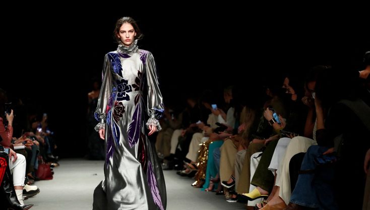 Alberta Ferretti: l'eleganza, scintillante e romantica