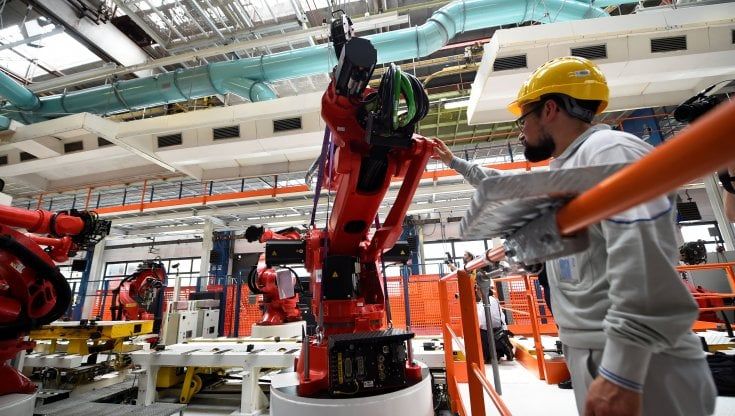 Il robot distrugge milioni di posti ma crea mestieri nuovi e più pagati