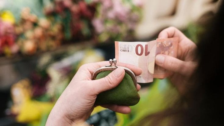 Violenza economica, a rischio il 22% degli italiani