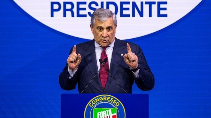 Forza Italia, Tajani eletto segretario ma sul nuovo corso pesa il silenzio dei Berlusconi