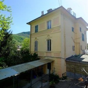 Genova, il Comune mette telecamere in zona centro accoglienza