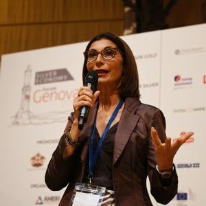 Anziani, il futuro dell’assistenza nell’intelligenza artificiale