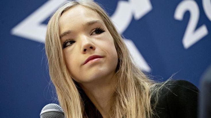 L’anti-Greta dell’Afd Naomi Seibt chiede asilo politico agli Stati Uniti di Trump