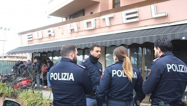Firenze, occupazione lampo di un hotel abbandonato; "preso" e subito rilasciato 