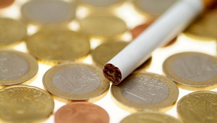 Sorpresa per i fumatori, sigarette e tabacco aumentano da gennaio